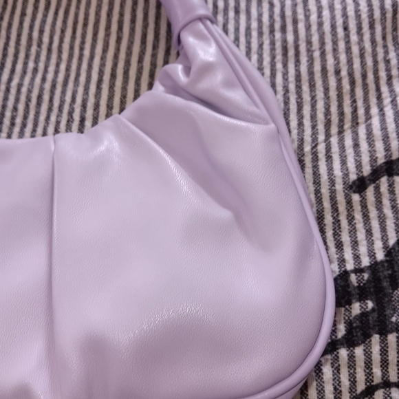 Olivia & Kate Lavender Bag - Picture 5 of 7